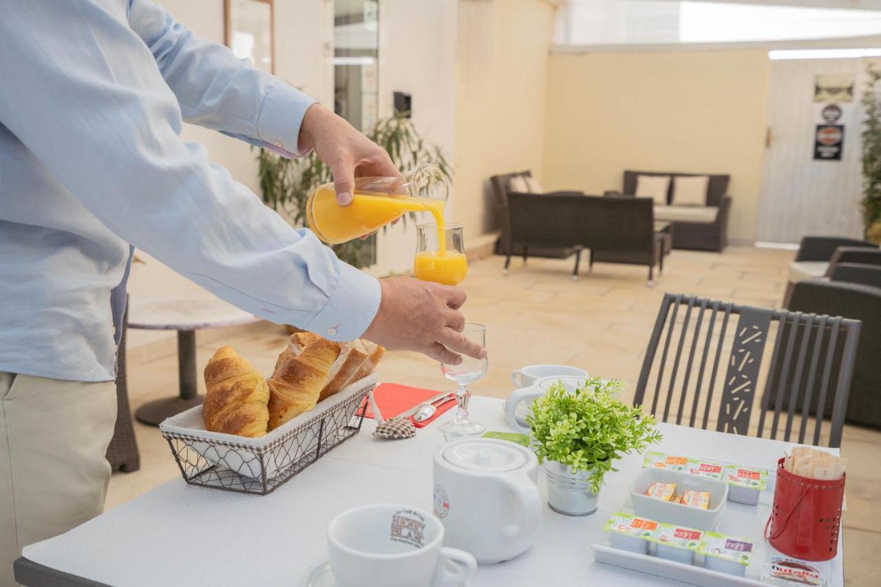 Hotel Le Mediterranee Hyeres Ngoại thất bức ảnh