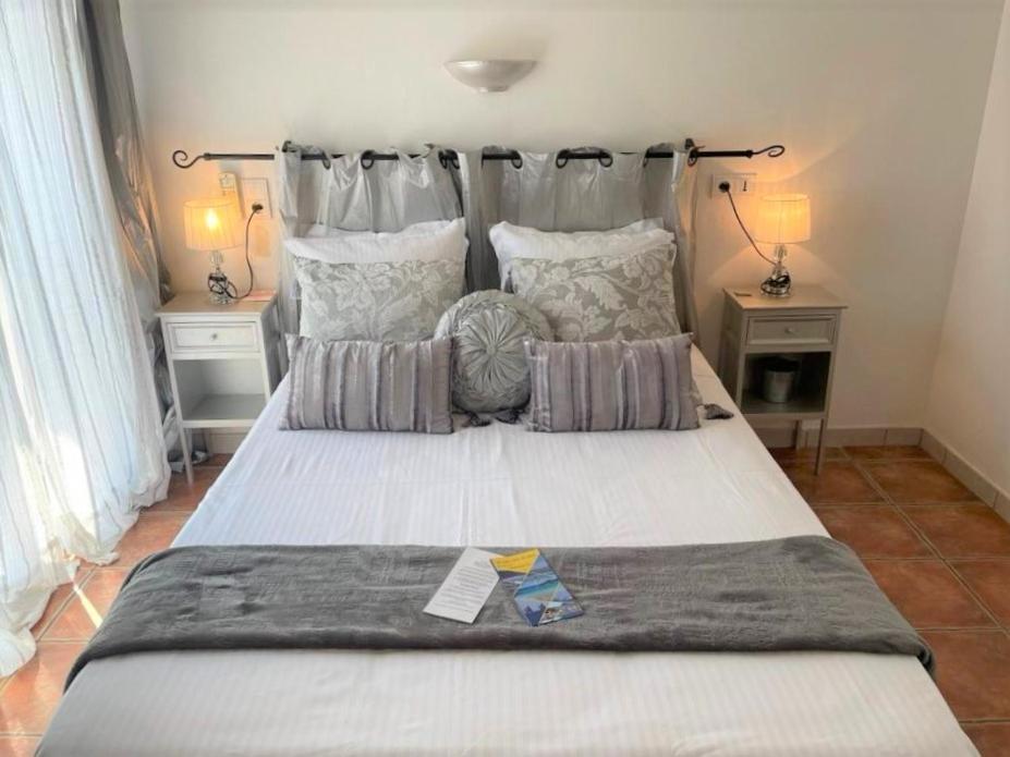 Hotel Le Mediterranee Hyeres Ngoại thất bức ảnh