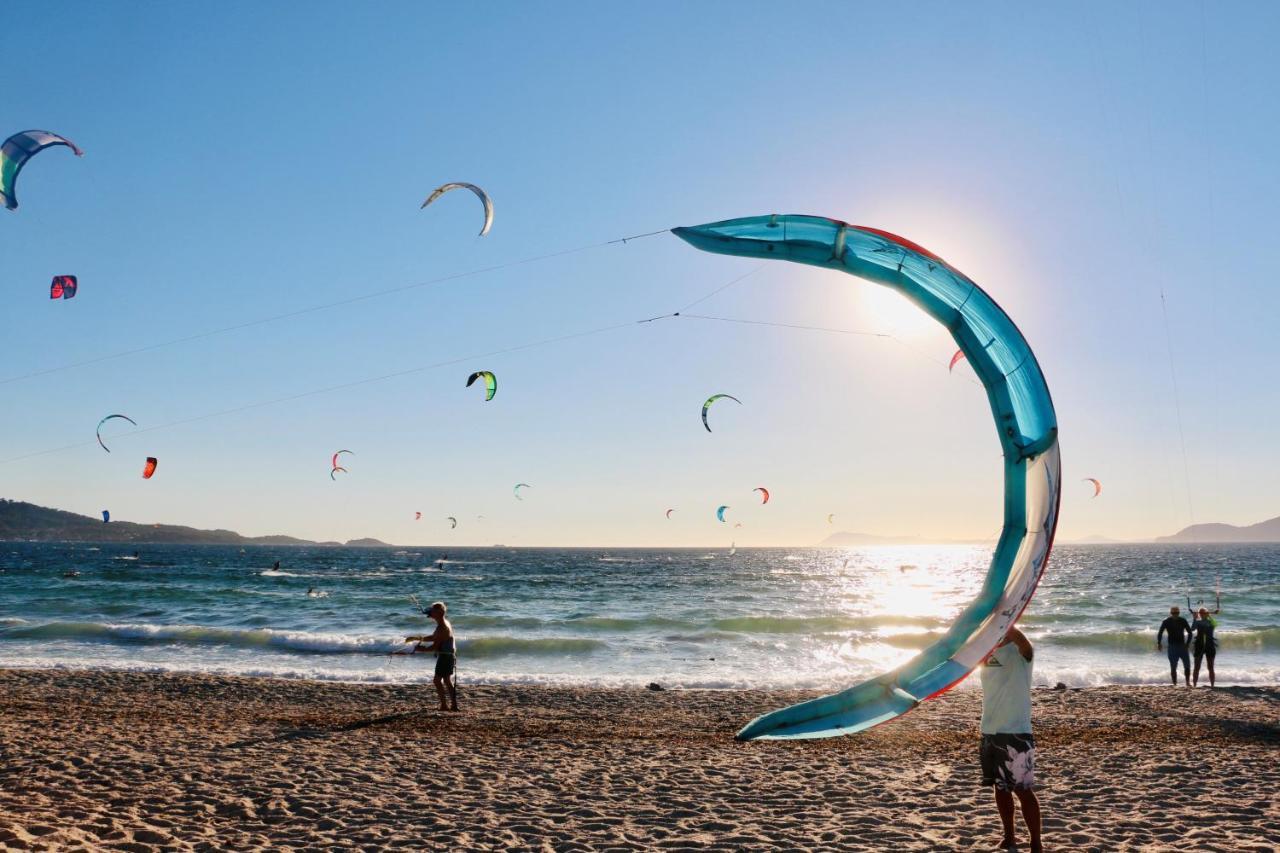 Hotel Le Mediterranee Hyeres Ngoại thất bức ảnh