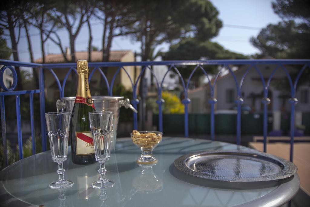Hotel Le Mediterranee Hyeres Ngoại thất bức ảnh